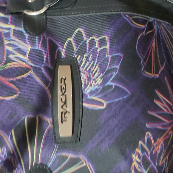 TRACKER Duffel, Gym, Travel Bag, Purple Black. Pristine Condition. Zip Top. - Picture 3 of 13